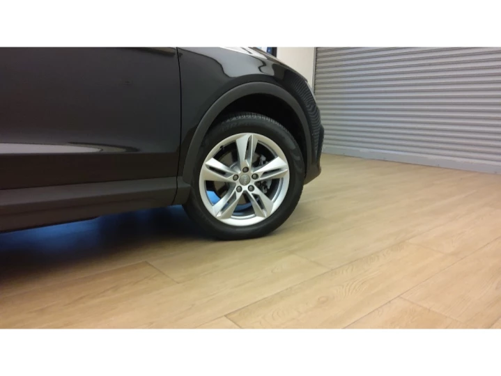 Q3 1.4 TFSI FLEX PRESTIGE PLUS S TRONIC