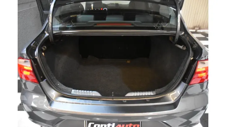 VOYAGE - 1.6 MSI TOTAL 4P MANUAL