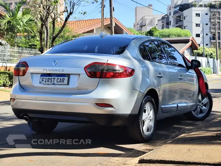 FLUENCE 2.0 DYNAMIQUE 16V FLEX 4P AUTOMÁTICO