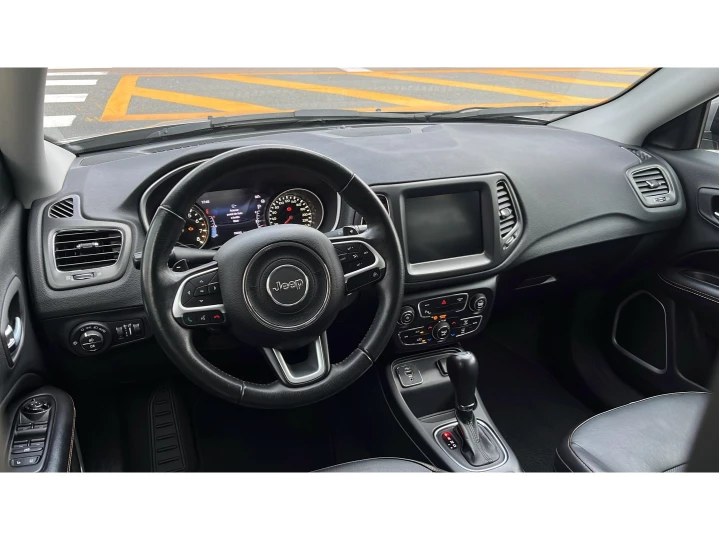 COMPASS 2.0 16V FLEX LONGITUDE AUTOMÁTICO