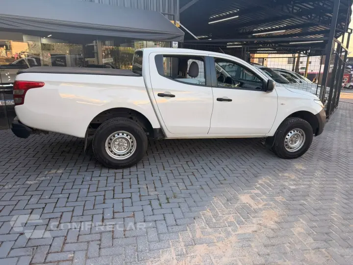 L200 TRITON 2.4 16V TURBO DIESEL GL CD 4X4 MANUAL