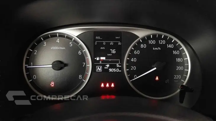 KICKS PLAY 1.6 16V FLEXSTART SENSE XTRONIC