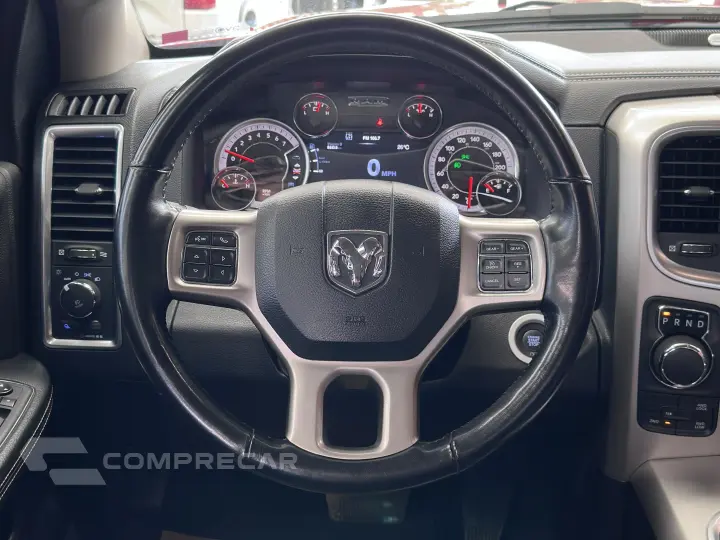 CLASSIC 5.7 V8 GASOLINA LARAMIE NIGHT EDITION CD 4X4 AUTOMÁT