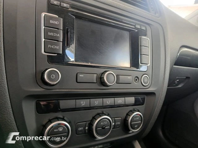 JETTA - 2.0 COMFORTLINE 4P TIPTRONIC