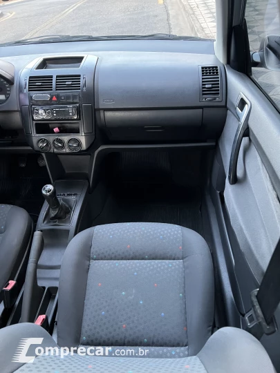 POLO SEDAN 1.6 8V