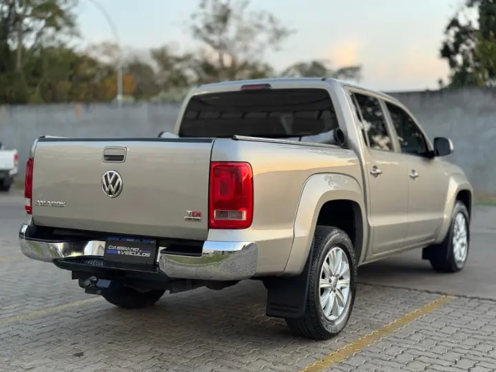 Amarok 2.0 16V 4X4 CABINE DUPLA HIGHLINE TURBO INTERCOOLER