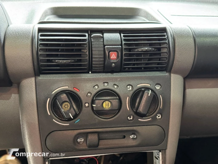 CLASSIC 1.0 MPFI LS 8V FLEX 4P MANUAL