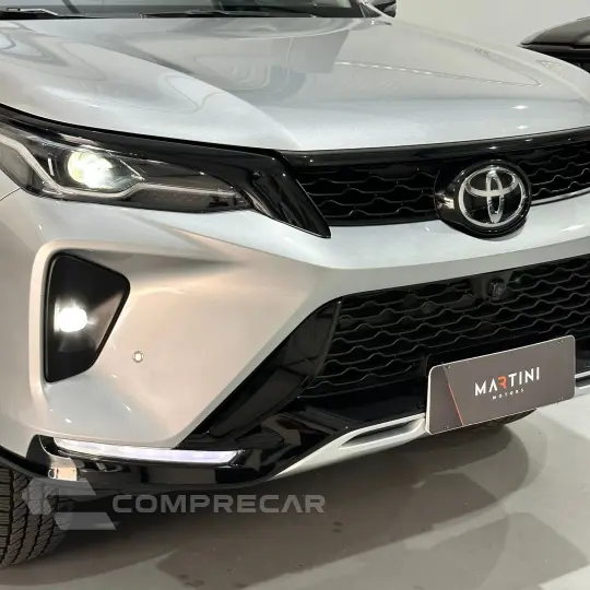 Hilux SW4 SRX Plat. 4x4 2.8 TB Die. Aut.