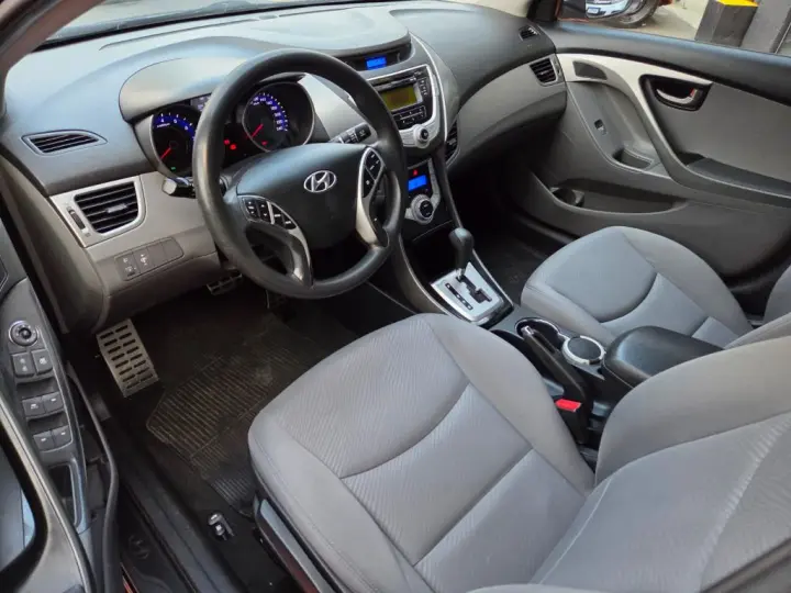 Elantra GLS 1.8 16V Aut.