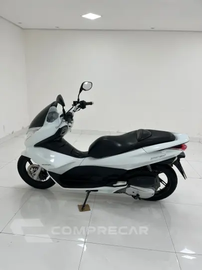 PCX 150 DLX