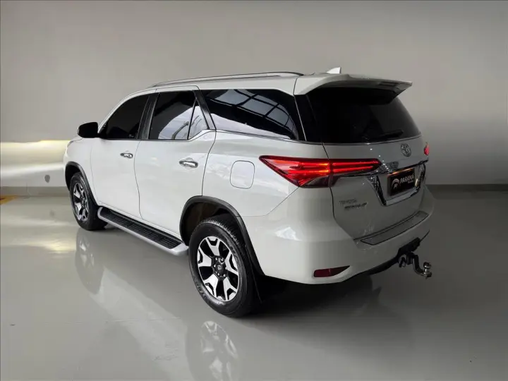 HILUX SW4 2.8 SRX DIAMOND 4X4 7 LUGARES 16V TURBO