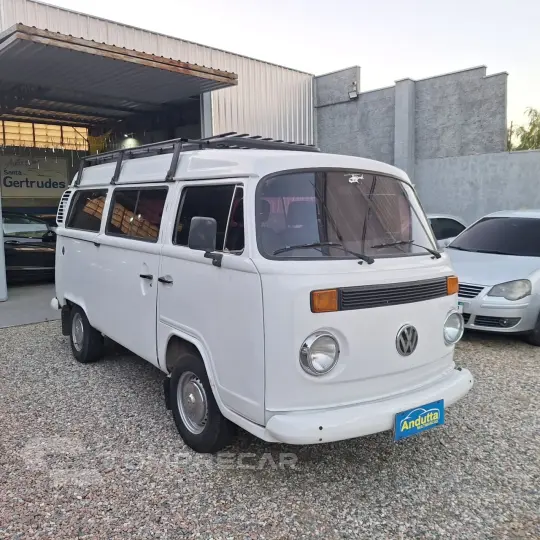 Kombi 1.6 STD 9 LUGARES