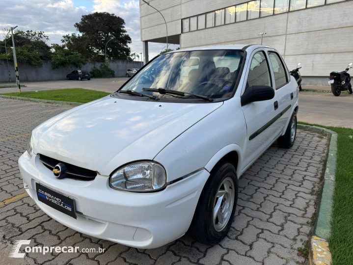 CORSA 1.0 MPFI Sedan 8V