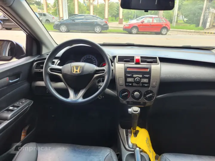 CITY Sedan LX 1.5 Flex 16V 4p Aut.