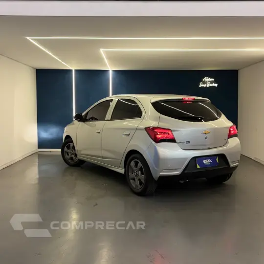 ONIX HATCH LT 1.0 8V FlexPower 5p Mec.