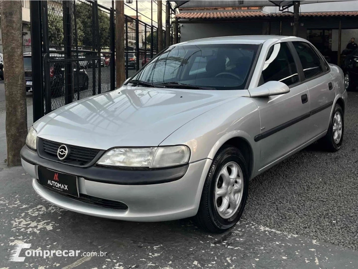 VECTRA 2.2 MPFI GLS 8V GASOLINA 4P MANUAL