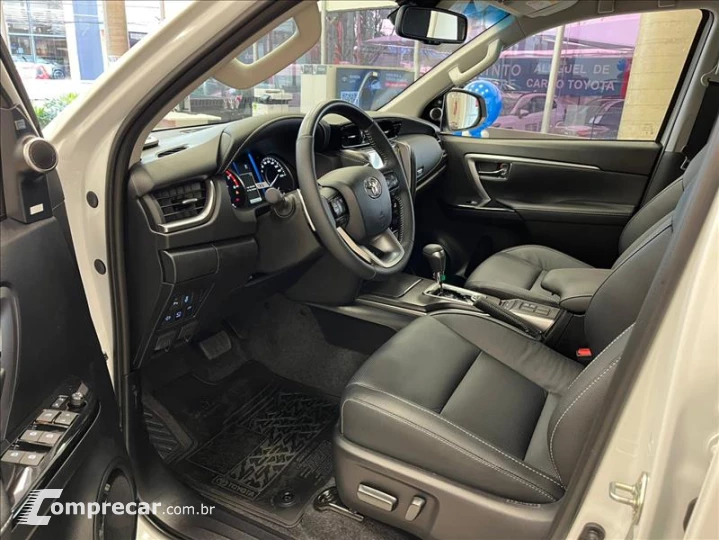 HILUX SW4 2.8 D-4d Turbo SRX Platinum 7L 4X4