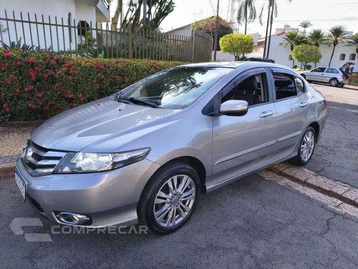 CITY 1.5 EX Sedan 16V