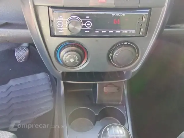 FOX - 1.0 MI 8V 4P MANUAL