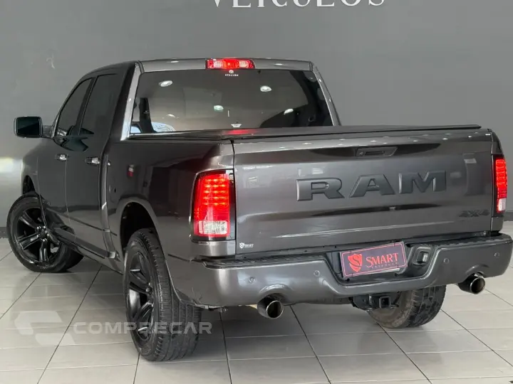 CLASSIC 5.7 V8 GASOLINA LARAMIE CD 4X4 AUTOMÁTICO