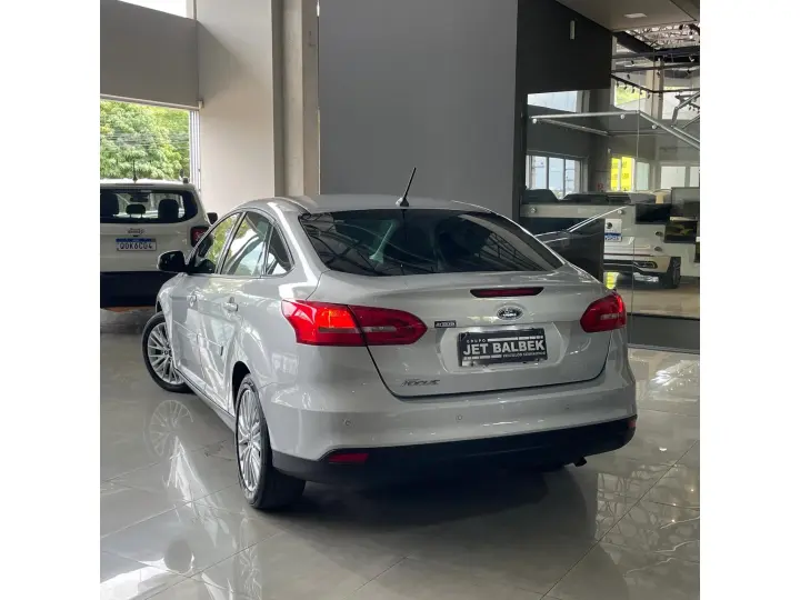 FOCUS 2.0 SE 16V FLEX 4P POWERSHIFT