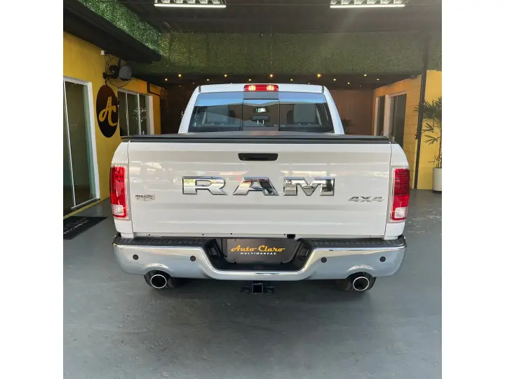 CLASSIC 5.7 V8 GASOLINA LARAMIE CD 4X4 AUTOMÁTICO