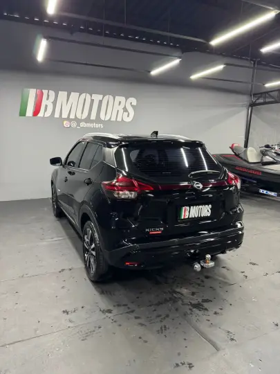 Kicks Advance 1.6 Automático