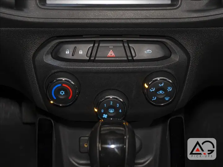 ONIX 1.4 MPFI LTZ 8V