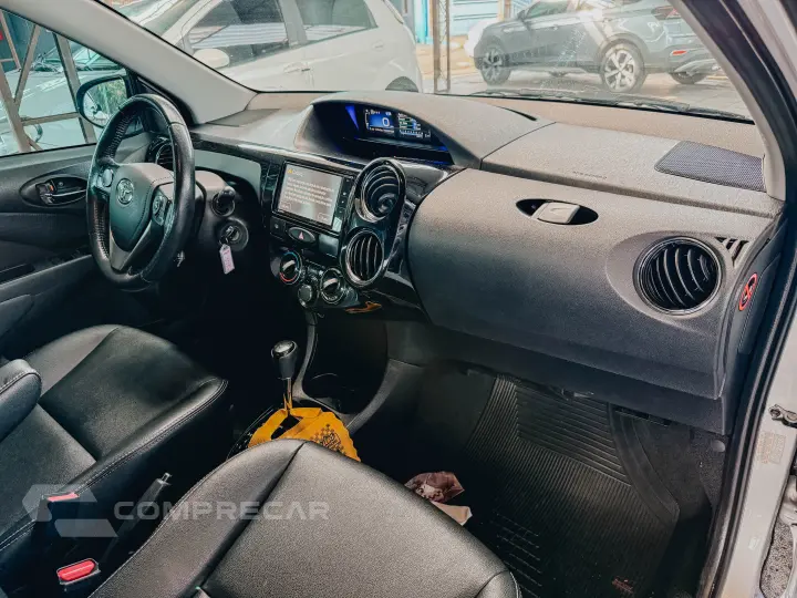ETIOS 1.5 XLS Sedan 16V