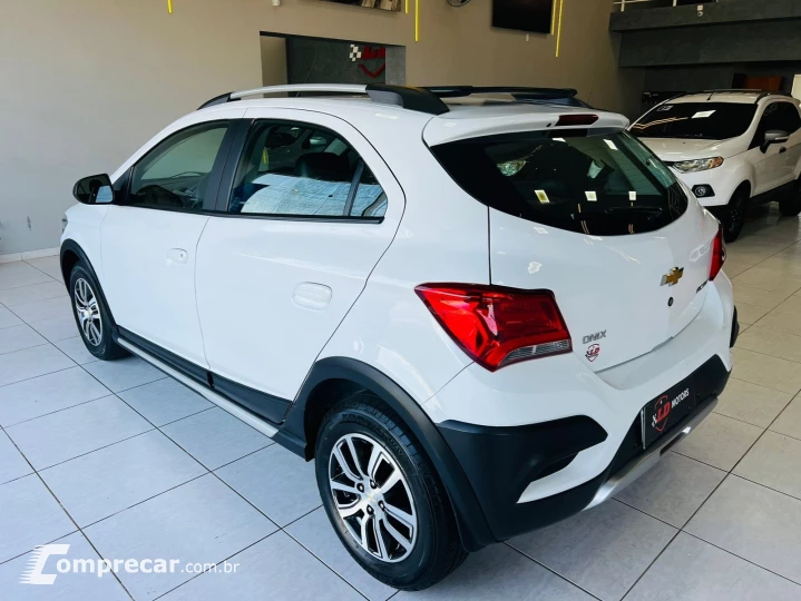 ONIX 1.4 MPFI ACTIV 8V FLEX 4P AUTOMÁTICO