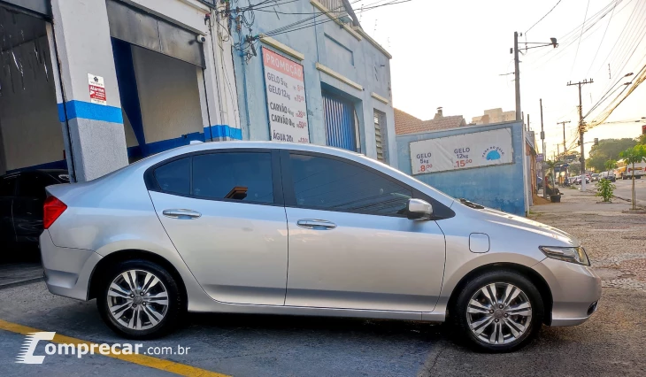 CITY 1.5 LX Sedan 16V