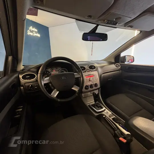 Focus Sedan 2.0 16V/2.0 16V Flex 4p Aut.