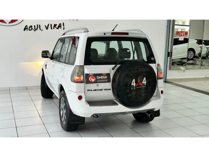 PAJERO TR4 2.0 4X2 16V 140CV FLEX 4P AUTOMÁTICO