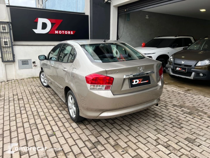 CITY 1.5 LX Sedan 16V