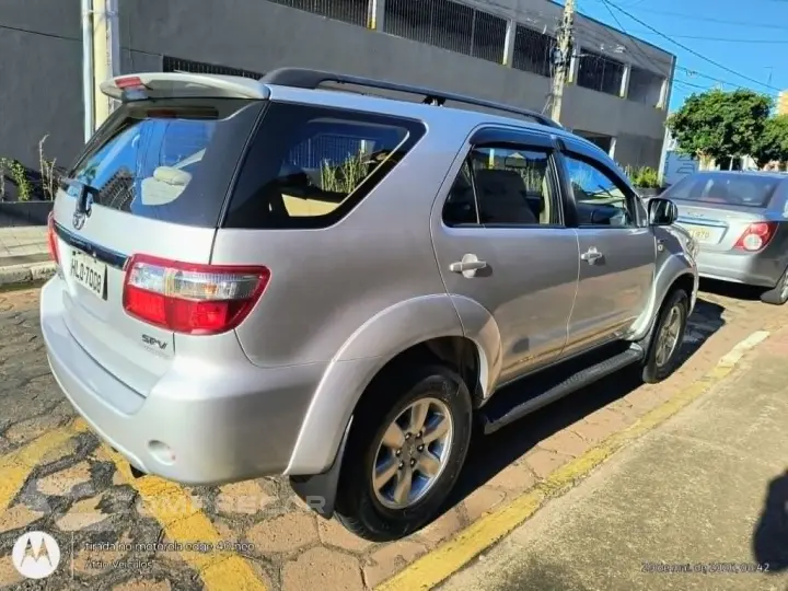 Hilux SW4 SRV D4-D 4x4 3.0 TDI Dies. Aut