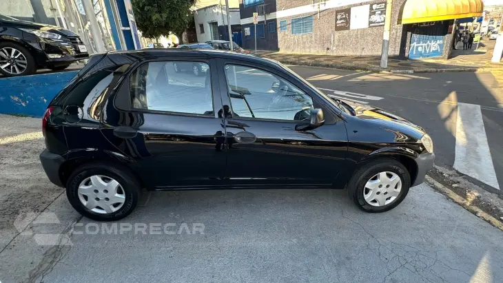 CELTA 1.0 MPFI Life 8V