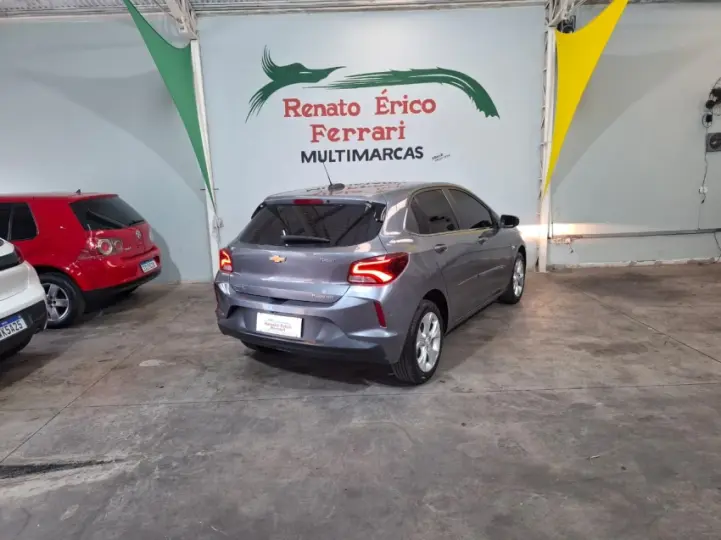 ONIX 1.0 Turbo Plus Premier