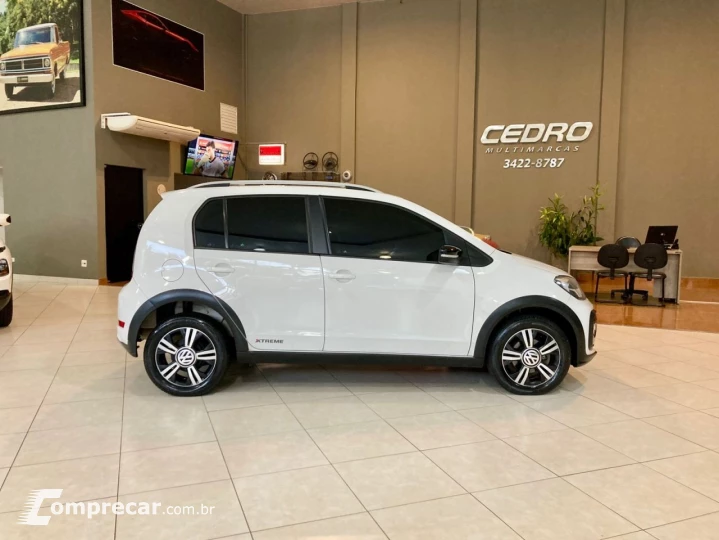 UP 1.0 4P FLEX 170 TSI XTREME