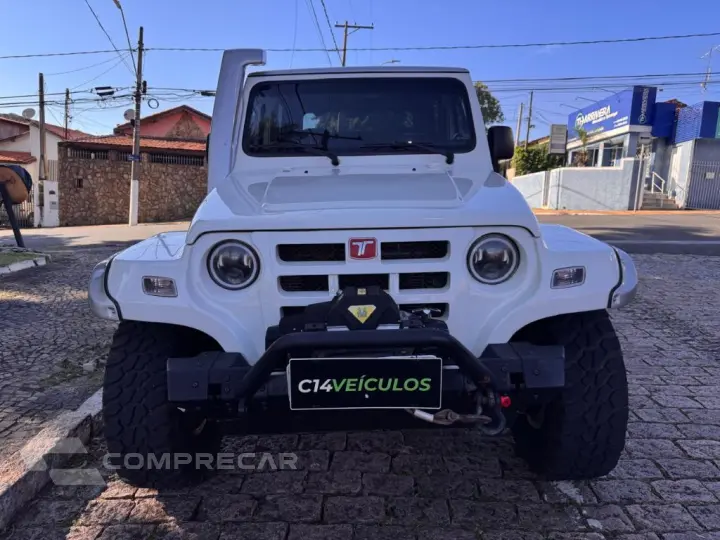 T-4 4x4 3.0 TB Int. Cap. Rígida Diesel