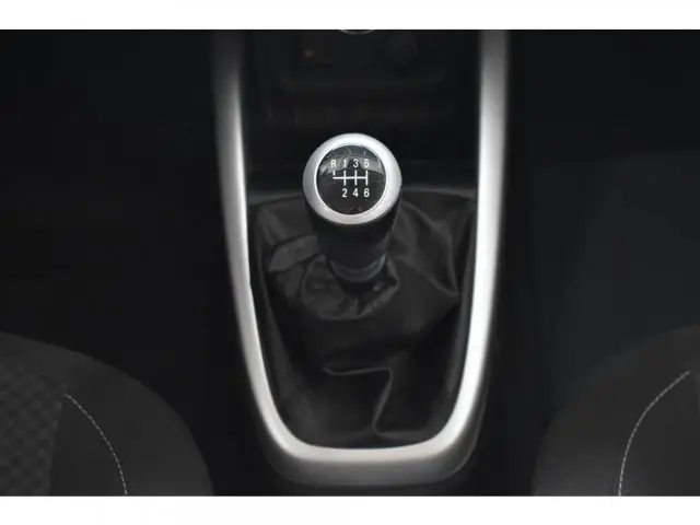 ONIX - 1.0 MPFI LT 8V 4P MANUAL