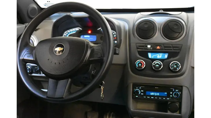 AGILE - 1.4 MPFI LTZ 8V 4P MANUAL