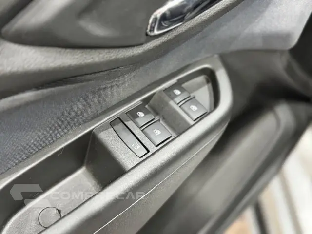ONIX - 1.4 MPFI ACTIV 8V 4P MANUAL