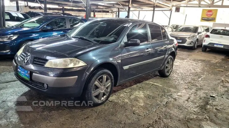MEGANE 1.6 DYNAMIQUE 16V FLEX 4P MANUAL