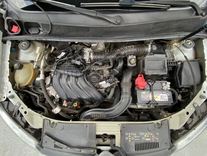 SANDERO 1.6 16V SCE Stepway ZEN