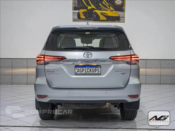 HILUX SW4 2.7 SRV 7 Lugares 4X2 16V