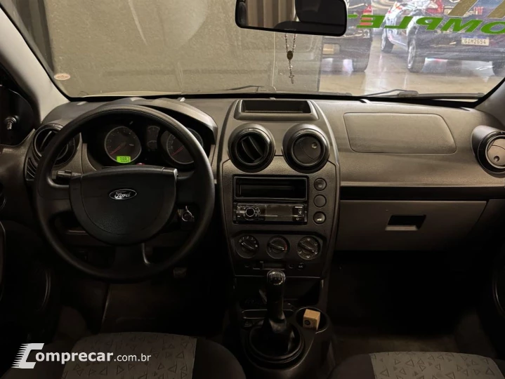 Fiesta 1.6 Rocam Sedan 8V Flex 4P Manual