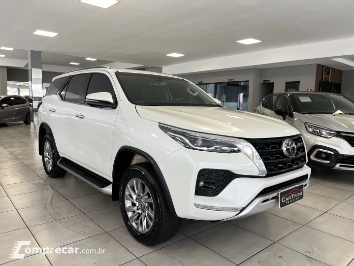 HILUX SW4 2.8 D-4d Turbo SRX 4X4