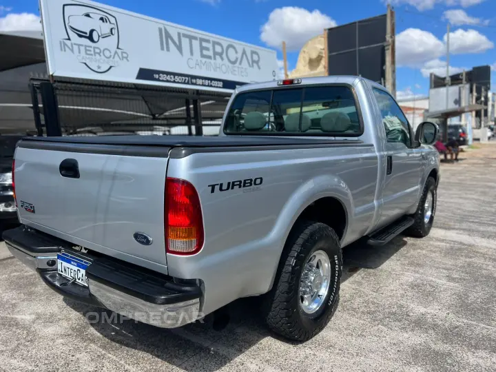 F-250 4.2 XLT 4X2 CS V6