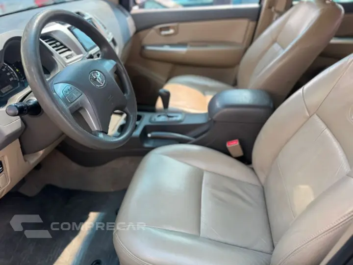 Hilux SW4 SR 4x2 2.7/2.7 Flex 16V Mec.