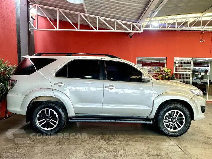 HILUX SW4 3.0 SRV 4X4 16V TURBO INTERCOOLER DIESEL 4P AUTOMÁ